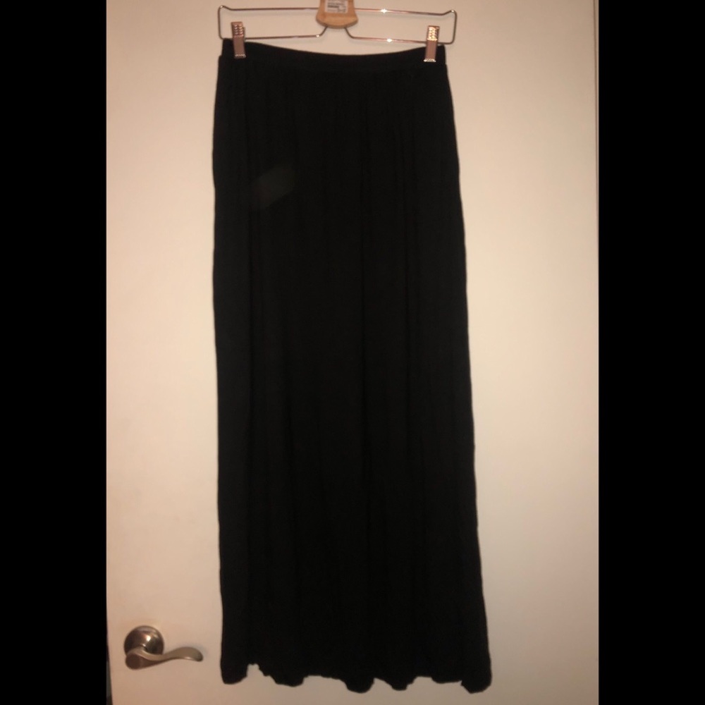 Black H&M Long Skirt with Pockets